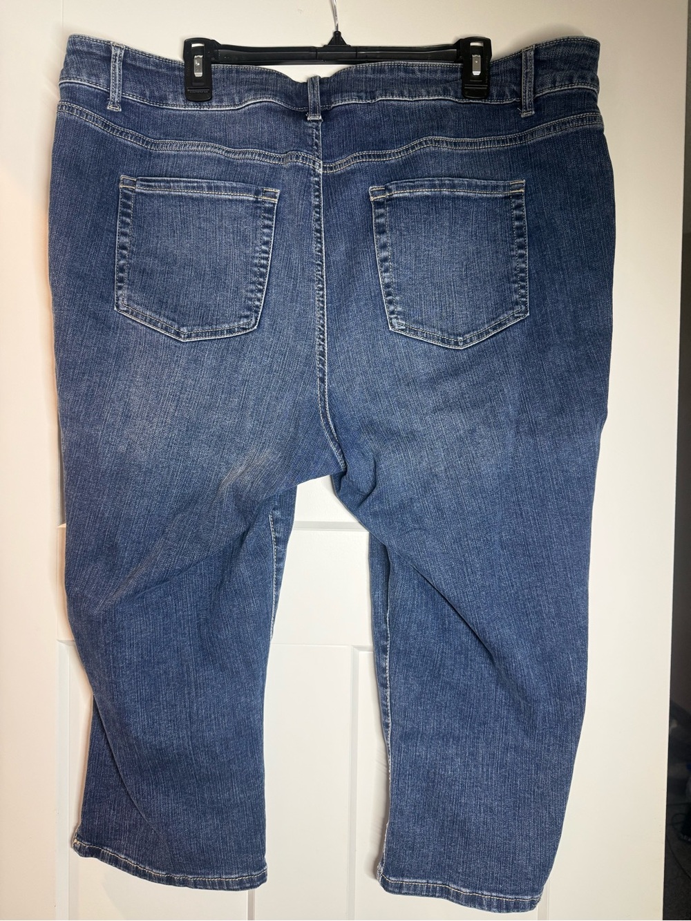 Maurice’s Women's Capris - Blue 20W - Picture 2 of 4